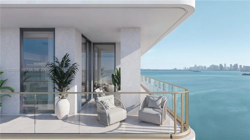 902-7918 Bay Dr, Miami Beach, FL, 33141-5617 | Card Image
