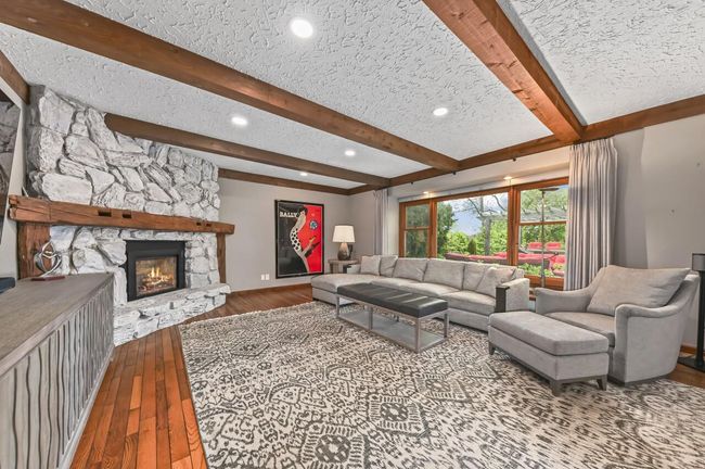 18140 Colline Vue Boulevard, House other with 4 bedrooms, 3 bathrooms and null parking in Brookfield WI | Image 6