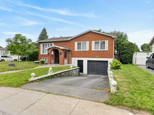 245 Rue Richard, Laval, QC, H7M1T9 | Card Image