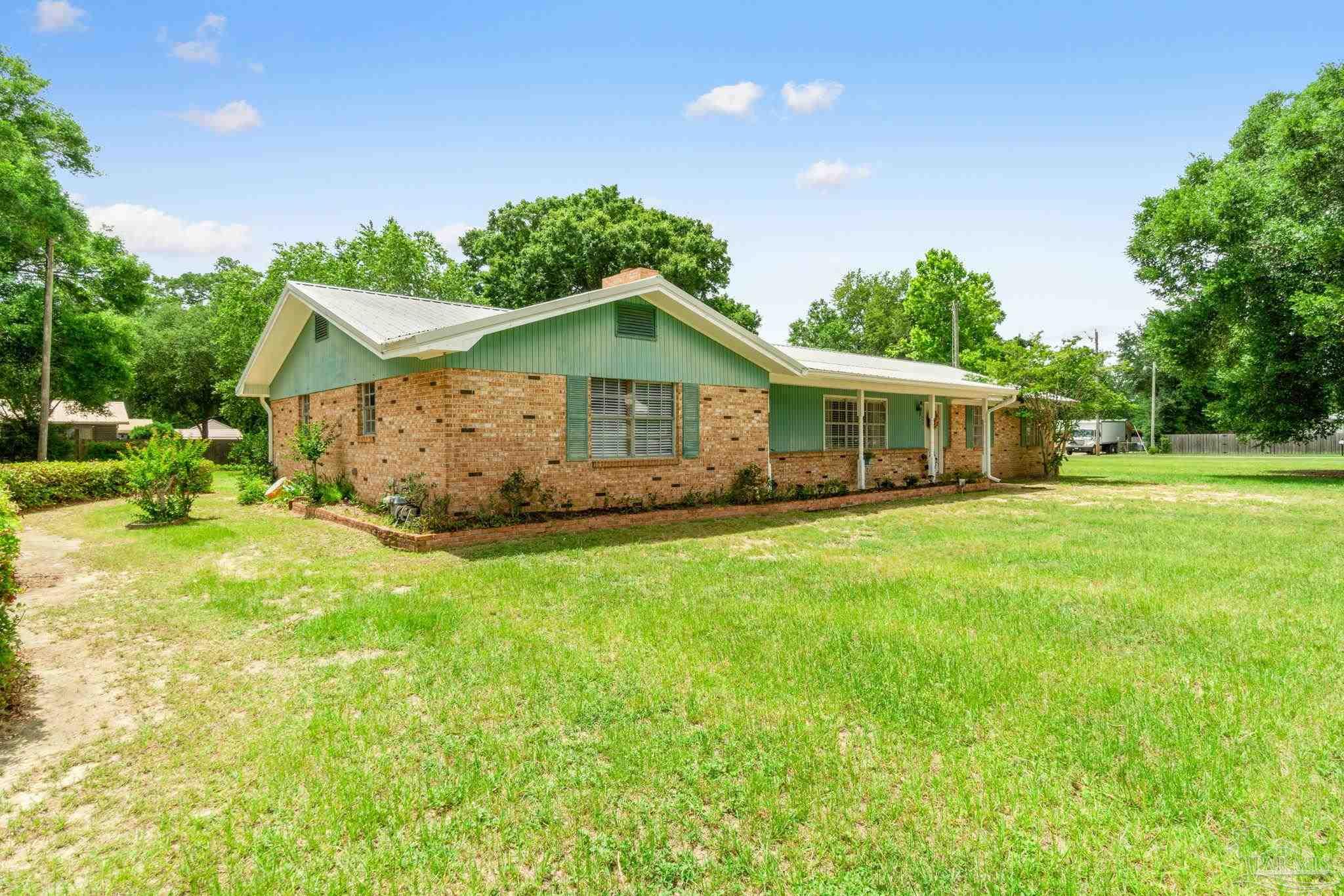Shadow Oak Dr, Pace, FL 32571