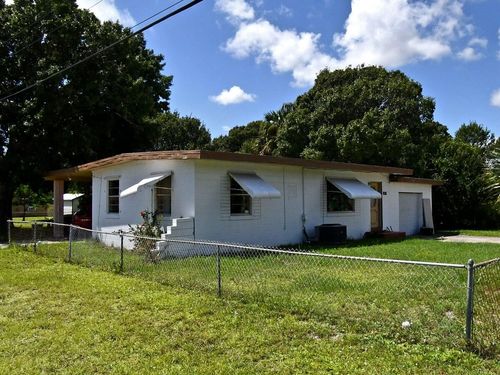201 Osceola Ave, Fort Pierce, FL, 34982-3438 | Card Image