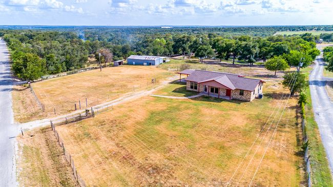 Perimeter livestock fence. | Image 30
