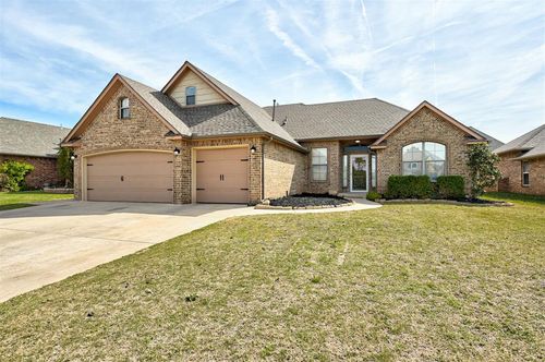 1108 Lanie Ln, Moore, OK, 73160-0717 | Card Image