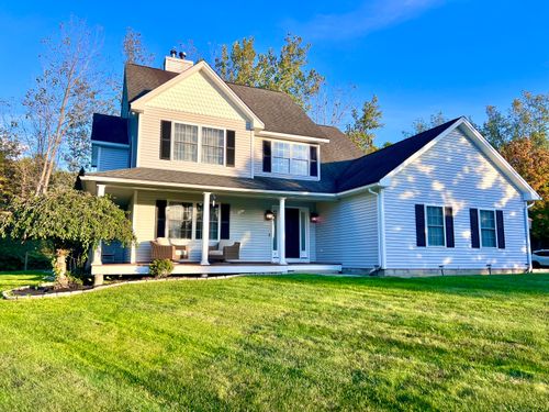 4 Cobblestone Ct, Naugatuck, CT, 06770-3355 | Card Image