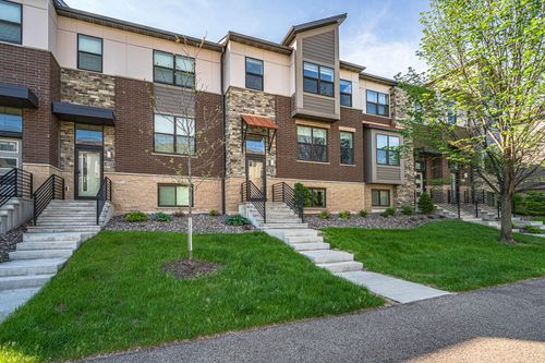 4015 River Valley Way, Eagan, MN, 55122-5301 | Card Image