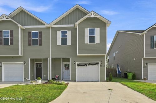2011 Folkstone Woods Ln, Holly Ridge, NC, 28445-2403 | Card Image
