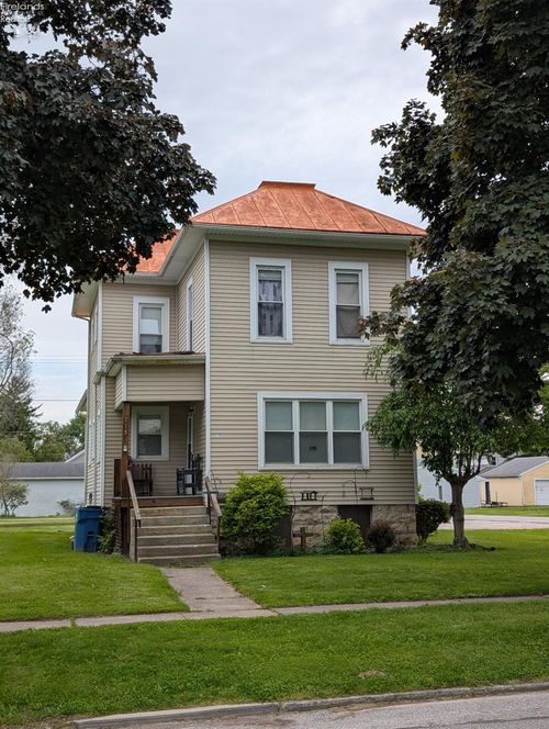715 South St, Fremont, OH, 43420-3434 | Card Image