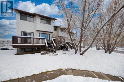 73 Glenbrook Cres, Townhouse with 3 bedrooms, 2 bathrooms and 1 parking in Cochrane AB | Image 3