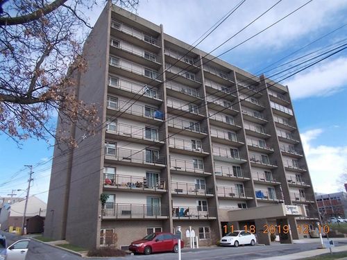 126 W Church St, Somerset, PA, 15501-2258 | Card Image