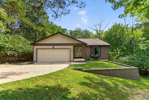 226 Walden Ct, Eureka, MO, 63025-1130 | Card Image