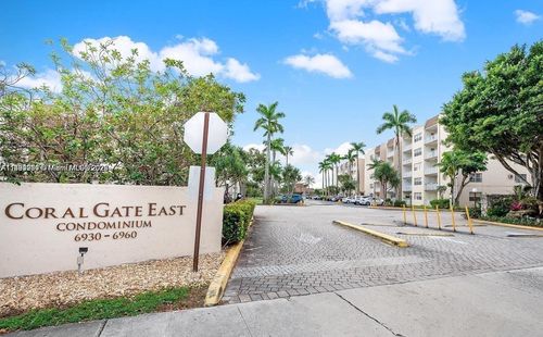 apt-420-6960 Nw 186th St, Hialeah, FL, 33015-3284 | Card Image