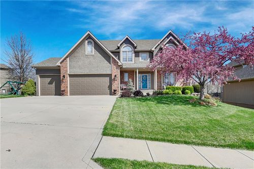 8904 Ne 94th Pl, Kansas City, MO, 64157-7798 | Card Image