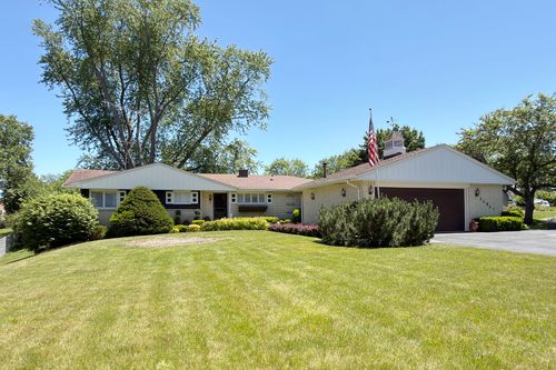 34841 N Leonard Ave, Ingleside, IL, 60041-9425 | Card Image