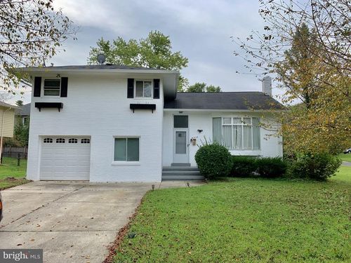 6414 Wilson Ln, BETHESDA, MD, 20817-5536 | Card Image