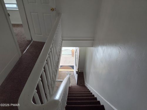 504 Avenue I, Matamoras, PA, 18336-1328 | Card Image