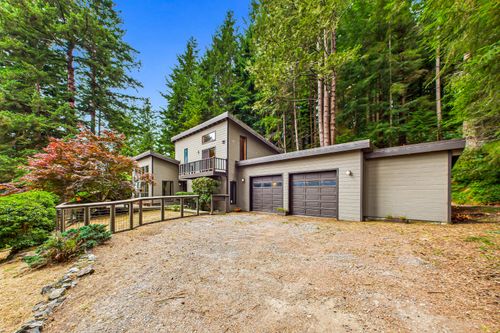 2828 Buttermilk Ln, Arcata, CA, 95521-6939 | Card Image
