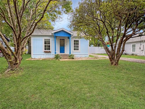 604 Maple St, Howe, TX, 75459-4697 | Card Image