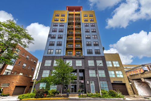 402-1122 Catalpa Ave, Chicago, IL, 60640-7022 | Card Image