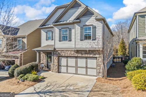 6520 Crosscreek Ln, Flowery Branch, GA, 30542-5297 | Card Image