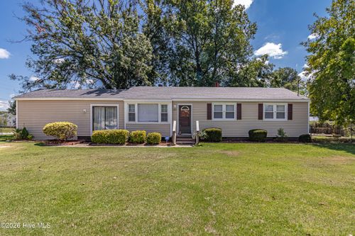 302 Nelson Dr, Goldsboro, NC, 27534-1837 | Card Image