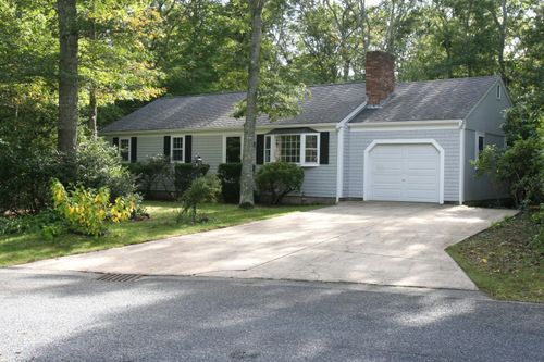 19 Oriole Ln, Marstons Mills, MA, 02648-1355 | Card Image