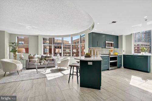 apt-801e-3835 9th St N, ARLINGTON, VA, 22203-1975 | Card Image