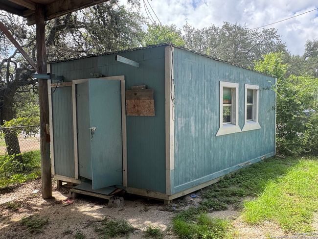116 Rambling Dr, House other with 3 bedrooms, 2 bathrooms and null parking in Canyon Lake TX | Image 8