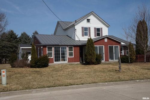 105 Jackson Park Dr, Bellevue, IA, 52031-9153 | Card Image