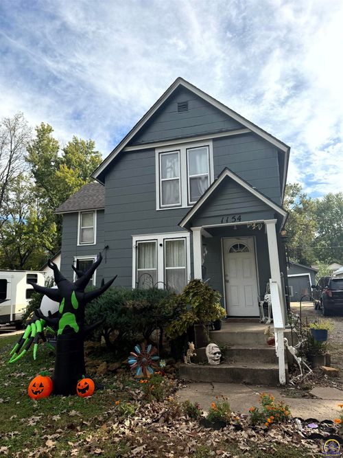 1154 Medford Ave, Topeka, KS, 66604-1569 | Card Image