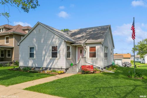 502 Jefferson Ave, Lowden, IA, 52255-9634 | Card Image