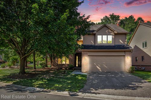 6630 Heron Pt, West Bloomfield, MI, 48323-2059 | Card Image