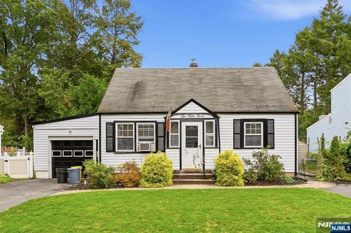 1053 Carnation Dr, New Milford, NJ, 07646-2526 | Card Image