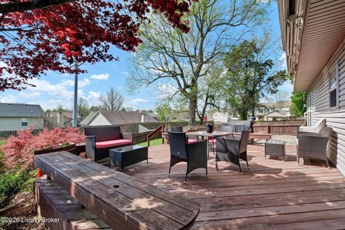 9502 Hunters Trail Ct, Louisville, KY, 40228-2497 | Card Image
