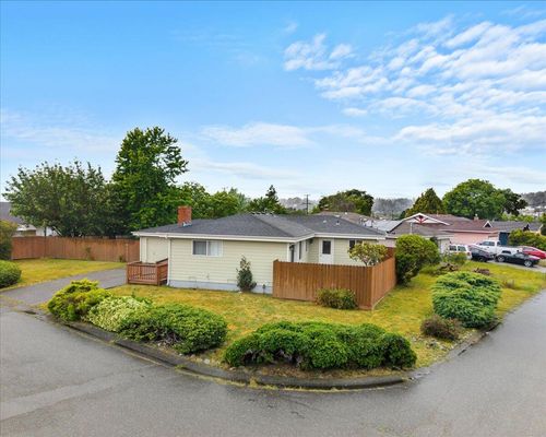 2010 S 2nd Avenue, Fortuna, CA, 95540 | Card Image