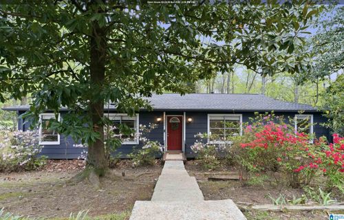 2452 Fresno Dr, Vestavia Hills, AL, 35216-4114 | Card Image
