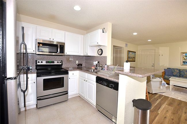 APT-101 - 1135 3 Rd Ave, House attached with 2 bedrooms, 2 bathrooms and null parking in Vero Beach FL | Image 12