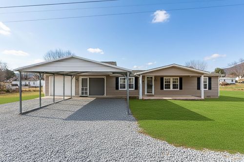 194 Wayland Dr, STANLEY, VA, 22851-3620 | Card Image