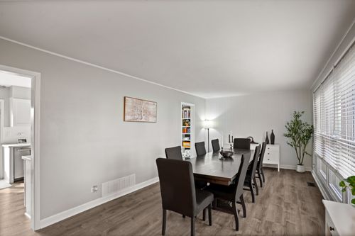 308 Skyvue Ln, Schaumburg, IL, 60194-3822 | Card Image