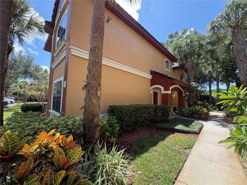 814-2220 Chianti Pl, Palm Harbor, FL, 34683-7733 | Card Image