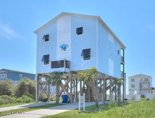 5207 E Pelican Dr, Oak Island, NC, 28465-5050 | Card Image