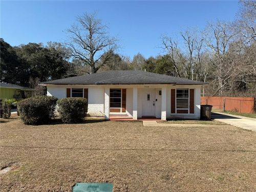 7500 Newcombe Dr, Theodore, AL, 36582-2450 | Card Image