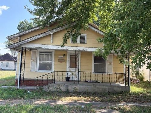 2008 Grand Ave, Parsons, KS, 67357-4156 | Card Image