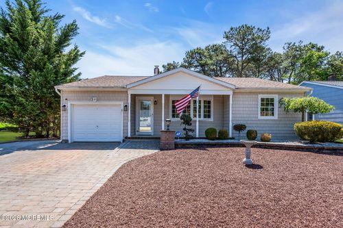 13 Killington Rd, Toms River, NJ, 08757-6338 | Card Image