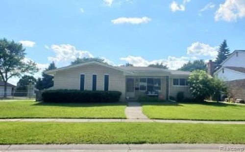37515 Agar Dr, Sterling Heights, MI, 48310-3606 | Card Image