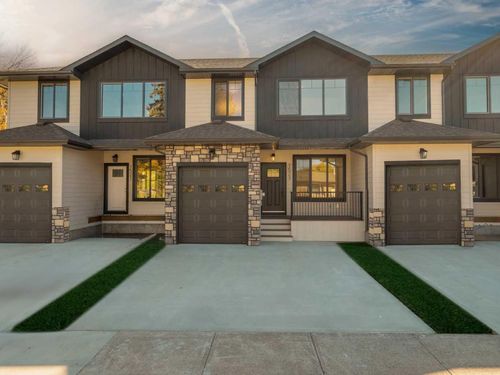 1521 17 St S, Lethbridge, AB, T1K | Card Image