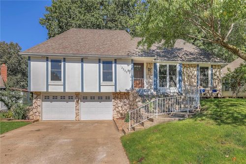 12230 W 105th St, Overland Park, KS, 66215-2226 | Card Image