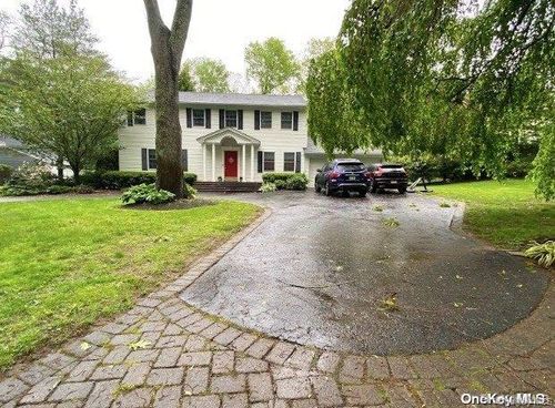 174 Lodge Ave, Huntington Station, NY, 11746-2830 | Card Image
