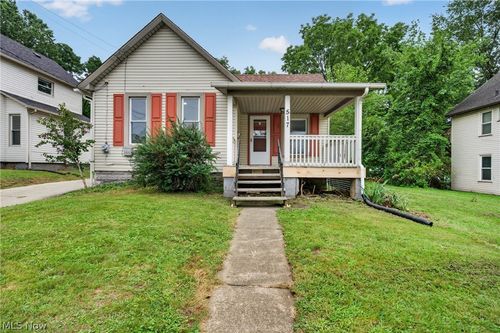 517 Brown St, Akron, OH, 44311-1251 | Card Image
