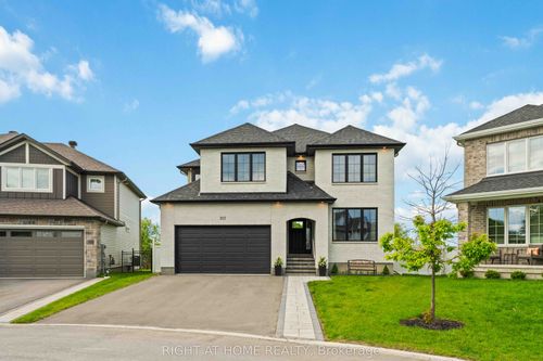 707 Kirkham Cres, Richmond, ON, K0A2Z0 | Card Image