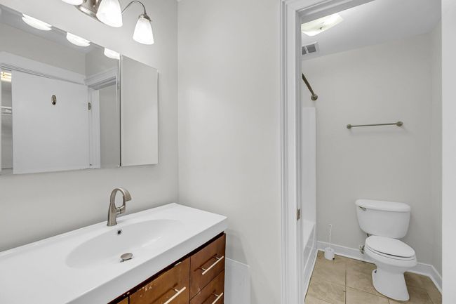 Primary bath | Image 13